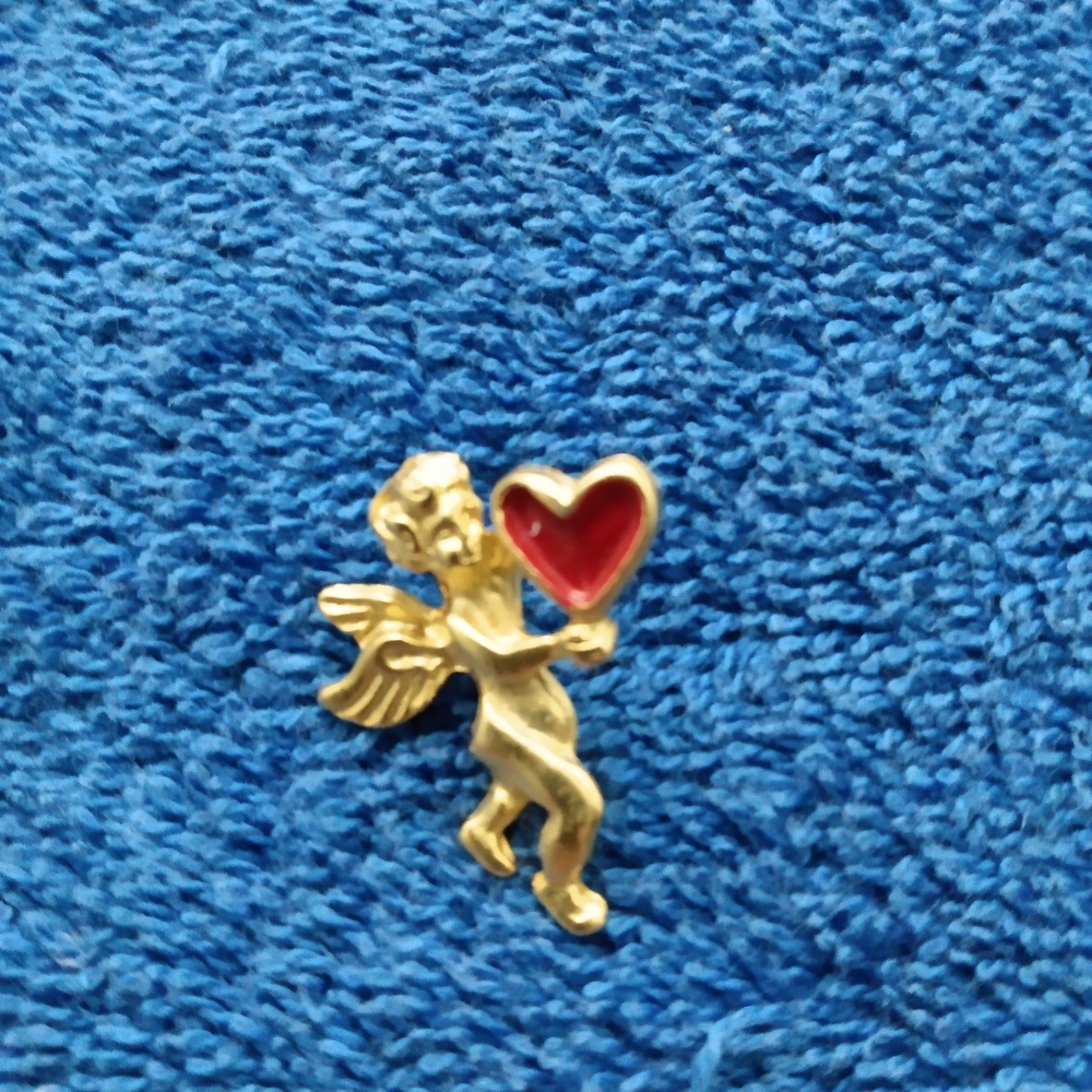 Gold Colored Cherub Holding Red Heart Pin